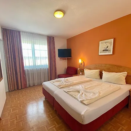 Rose Hotel 3*
