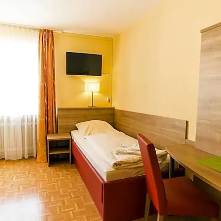 Rose Hotel 3*